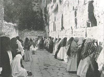 Ściana Płaczu, Jerozolima, Palestyna, 1895. autorstwa W and S Ltd