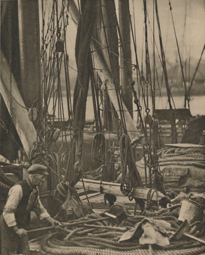 U stóp masztu na barce po Tamizie, ok. 1935. autorstwa Walter Benington