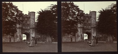 Brama, Pałac Biskupi, Wells, Mendip, Somerset, 1913. autorstwa Walter Edward Zehetmayr