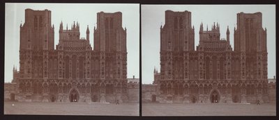 Wells Cathedral, Cathedral Green, Wells, Mendip, Somerset, 1913. autorstwa Walter Edward Zehetmayr