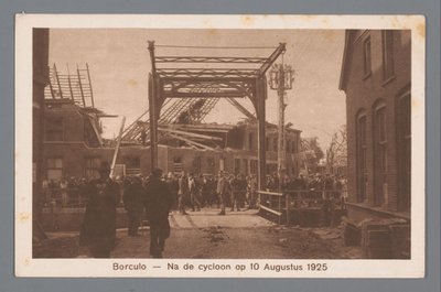 Borculo – Po cyklonie 10 sierpnia 1925 r. autorstwa Weenenk and Snel
