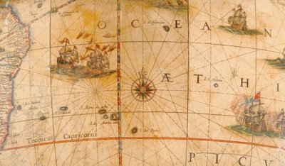 Szczegół okrętów bojowych na Oceanie Atlantyckim z globu ziemskiego 1645/48 autorstwa Willem Blaeu