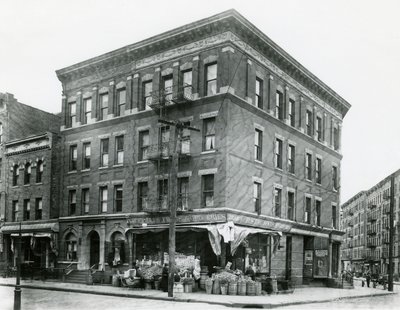 767 East 152. Street, 7 grudnia 1915 autorstwa William Davis Hassler