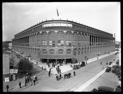 Widok z wysokiego kąta na Ebbets Field, Brooklyn, 2 września 1914 autorstwa William Davis Hassler