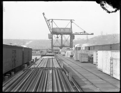 Podróżowanie z ładowaczem bezpośrednim na West Shore Rail Road, Weehawken, New Jersey, 1912 r autorstwa William Davis Hassler
