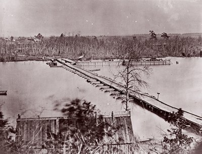Ponton Bridge, Broadway Landing, Appomattox River, 1861-65. autorstwa William Frank Browne