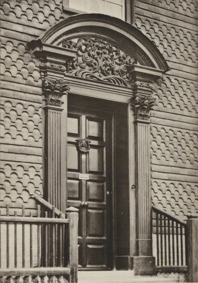 Drzwi, Cranbrook, Kent (zdjęcie czarno-białe) autorstwa William Galsworthy Davie