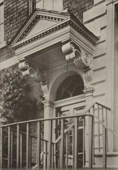 Doorway, Lower Bridge Street, Chester (zdjęcie czarno-białe) autorstwa William Galsworthy Davie