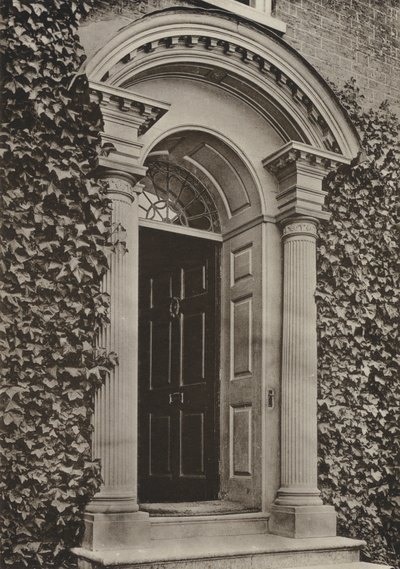 Drzwi, Steyning, Sussex (zdjęcie czarno-białe) autorstwa William Galsworthy Davie