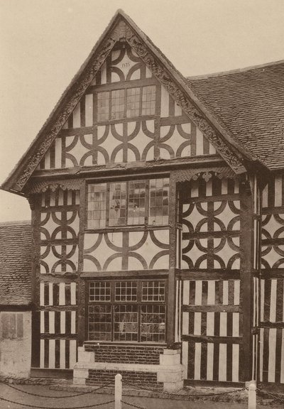 "The Middle House", Mayfield, Sussex, datowane na 1575 r. (zdjęcie czarno-białe) autorstwa William Galsworthy Davie