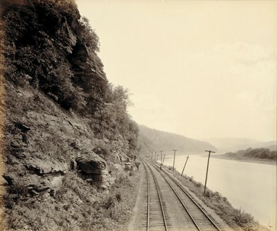 Cathedral Rocks, rzeka Susquehanna w pobliżu Meshoppen, dla Lehigh Valley Railroad autorstwa William H. Rau