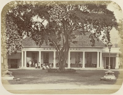 Marine Hotel w Batavia autorstwa Woodbury and Page