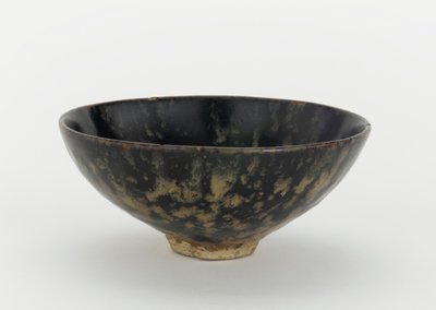 Miseczka do herbaty, prowincja Jiangxi, koniec XIII-koniec XIV wieku (ceramika) autorstwa Yuan Dynasty Chinese School