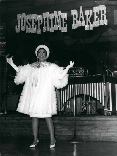 Występ Josephine Baker w Zurychu, Szwajcaria, 3 marca 1967 (zdjęcie) autorstwa . .