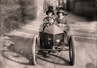 Na przejażdżkę, ok. 1912 (zdjęcie) autorstwa Frederick (attr. to) Barnard