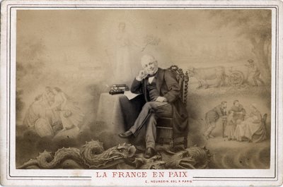 Komuna Paryska: „Francja w pokoju” portret Louisa Adolphe Thiersa (1797-1877) siedzącego na smoku prawdopodobny symbol gminy autorstwa Frederick (attr. to) Barnard