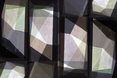 Geometryczne oświetlenie okienne autorstwa cartissi