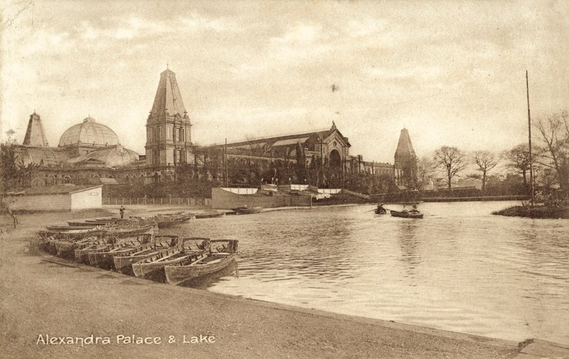 Alexandra Palace, Lake (czarno-białe zdjęcie) autorstwa (after) English photographer