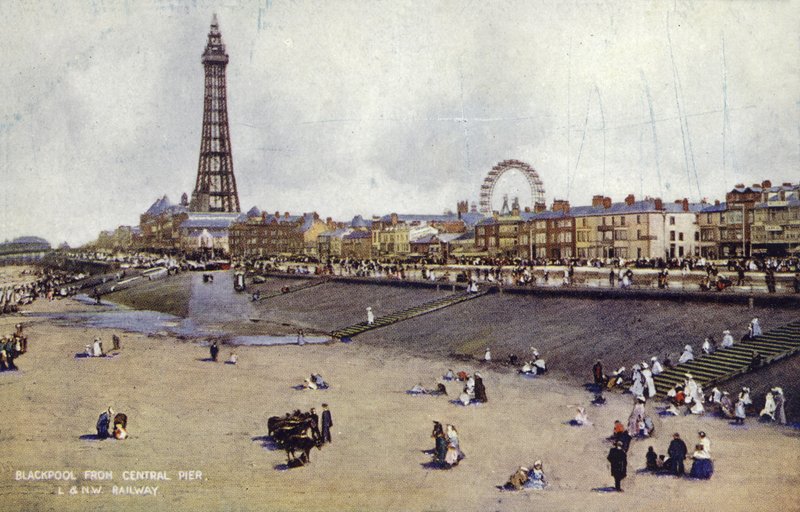 Blackpool z Central Pier (kolorowe zdjęcie) autorstwa (after) English photographer
