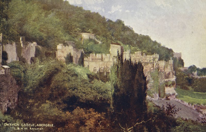 Zamek Gwrych, Abergele (zdjęcie kolorowe) autorstwa (after) English photographer