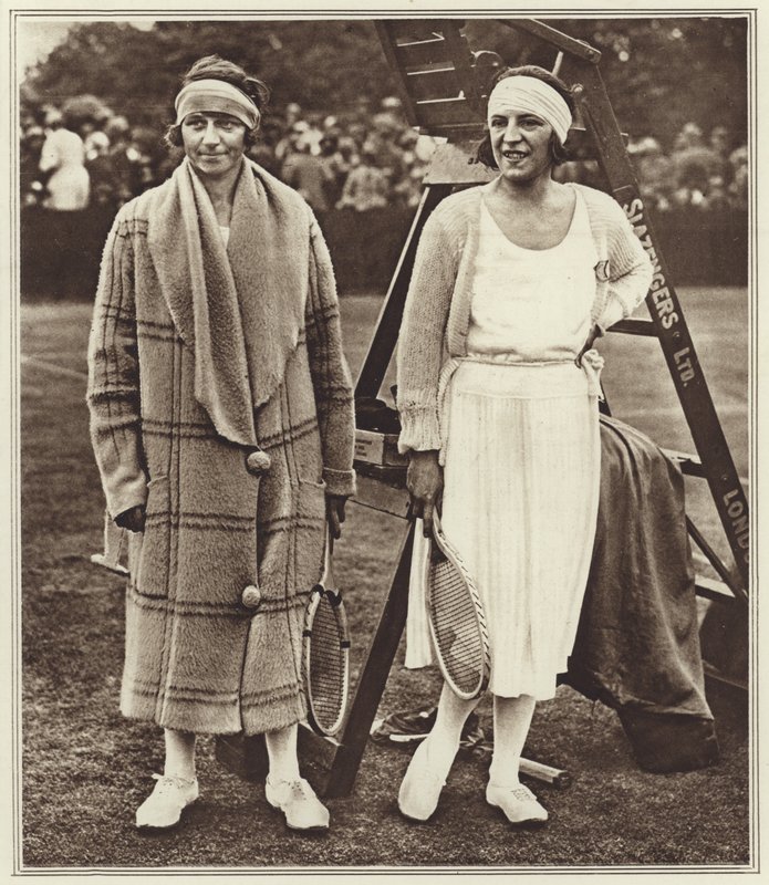 Kitty Godfree i Suzanne Lenglen (czarno-białe zdjęcie) autorstwa (after) English photographer