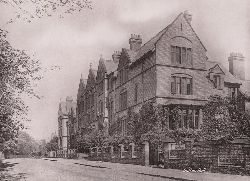 Manchester: Dalton Hall (zdjęcie czarno-białe) autorstwa (after) English photographer