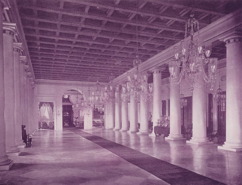 Sala Marmurowa, Dom Rządowy, Kalkuta (zdjęcie czarno-białe) autorstwa (after) English photographer