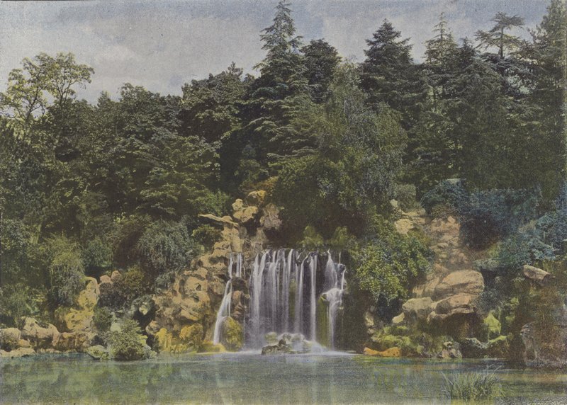 Lasek Buloński, Wodospad (kolorowe zdjęcie) autorstwa (after) French Photographer