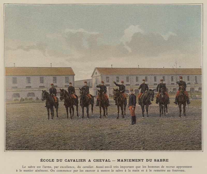 Szkoła jeźdźca na koniu, władanie szablą (zdjęcie kolorowe) autorstwa (after) French Photographer
