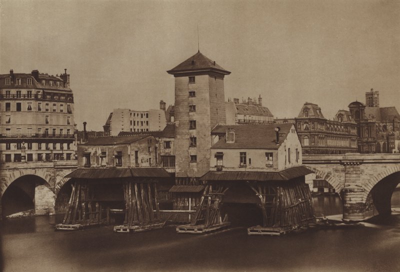 Pompa Notre-Dame (zdjęcie czarno-białe) autorstwa (after) French Photographer