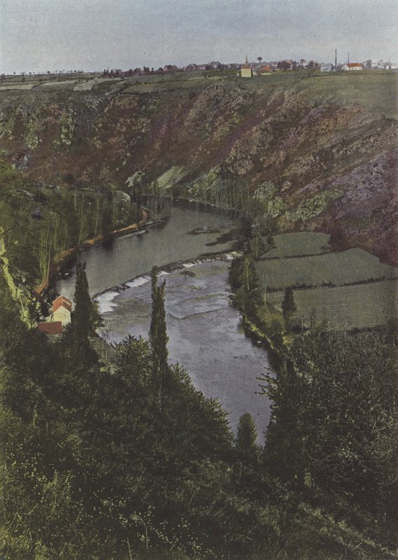 Le Pin pres Gargilesse (kolorowe zdjęcie) autorstwa (after) French Photographer