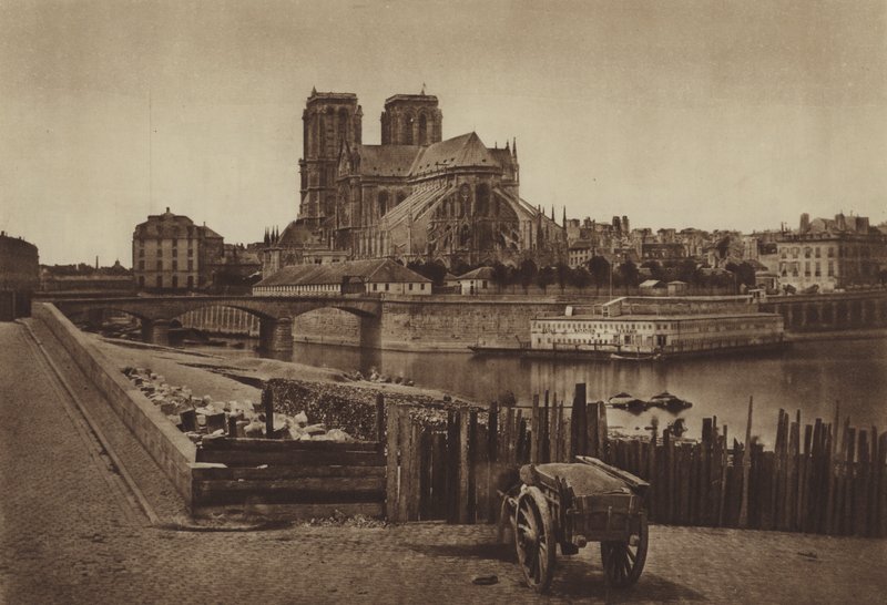 Absyda Notre-Dame (zdjęcie czarno-białe) autorstwa (after) French Photographer