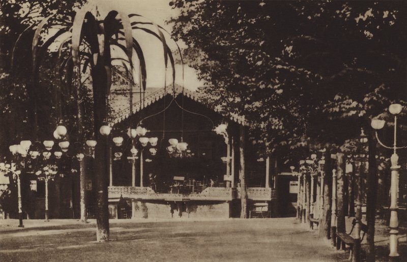 Bandstand Bal Mabille (zdjęcie czarno-białe) autorstwa (after) French Photographer