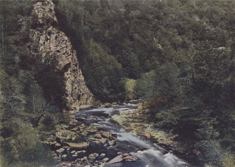 Gorges de la Cere między Siranem a Lamativie (kolorowe zdjęcie) autorstwa (after) French Photographer