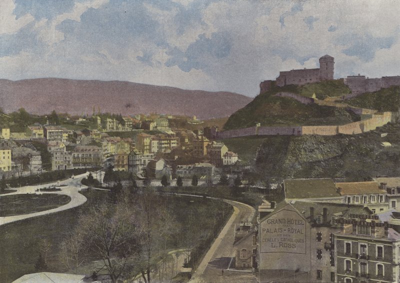 Lourdes, Widok ogólny (kolorowe zdjęcie) autorstwa (after) French Photographer