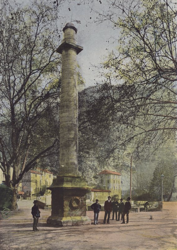 Pomnik Laury i Petrarki (zdjęcie kolorowe) autorstwa (after) French Photographer