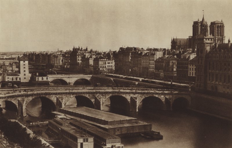 Nabrzeża Desaix i Napoleon, dziś Quai de la Corse (zdjęcie czarno-białe) autorstwa (after) French Photographer