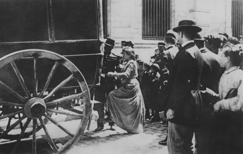 Wóz policyjny (zdjęcie czarno-białe) autorstwa (after) French Photographer