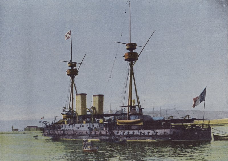 Napierśnik (zdjęcie kolorowe) autorstwa (after) French Photographer
