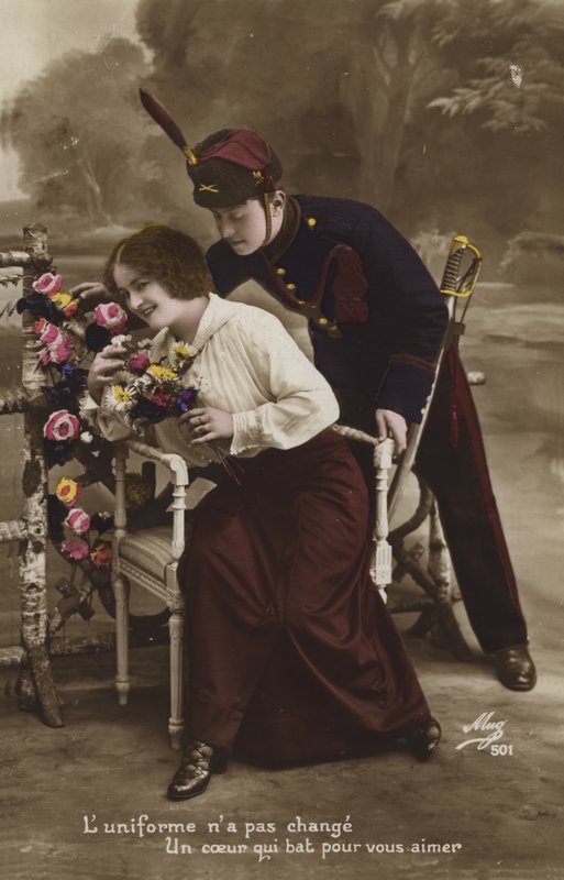 Dziewczyna z żołnierzem autorstwa French Photographer