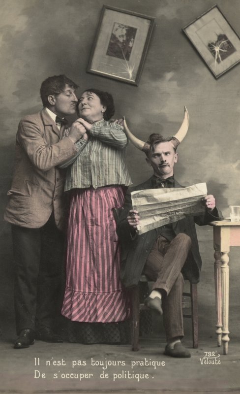 Człowiek z rogami byka autorstwa French Photographer