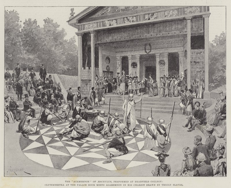 „Agamemnon” z Ajschylosa, wykonany w Bradfield College, Klitajmestra przy drzwiach pałacu spotyka Agamemnona w swoim rydwanie ciągniętym przez jego trojańskich niewolników (lit) autorstwa Amedee (after) Forestier