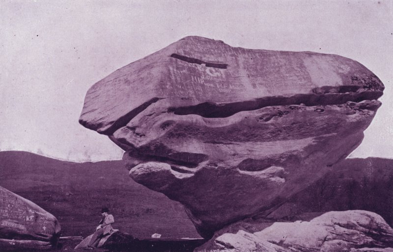 Balanced Rock, niedaleko Pittsfield, Massachusetts (zdjęcie czarno-białe) autorstwa American Photographer (after)