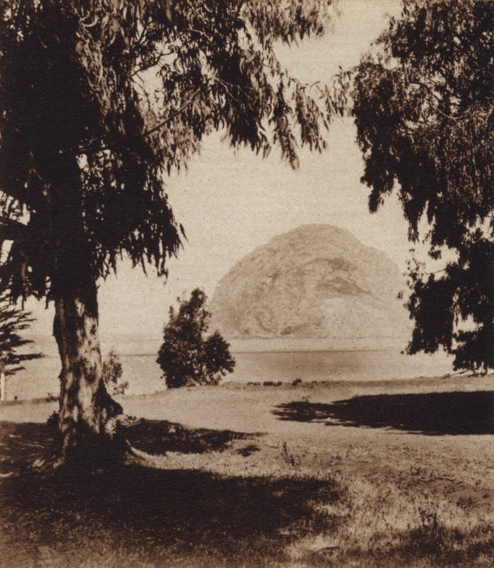 Kalifornia: Morro Rock (zdjęcie czarno-białe) autorstwa American Photographer (after)