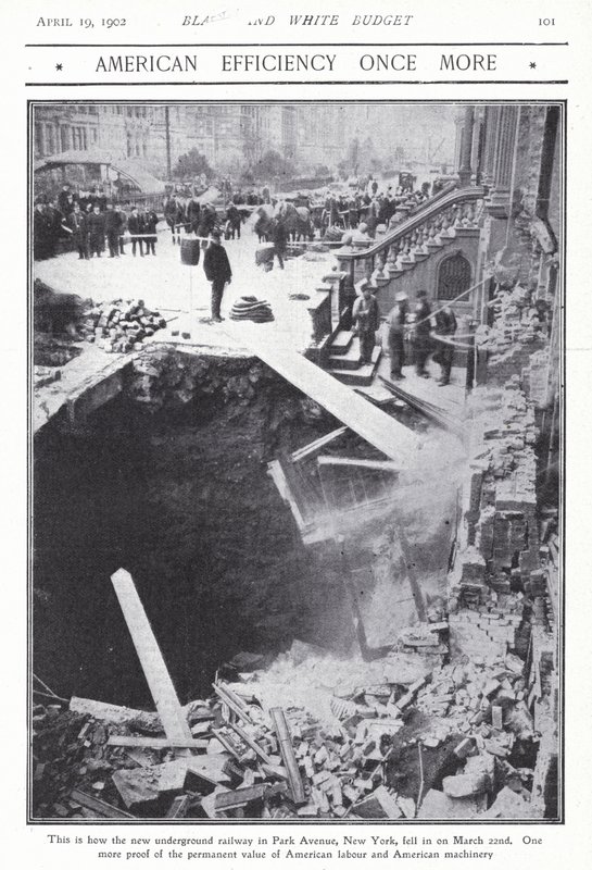 Zawalenie się fragmentu tunelu metra na Park Avenue, Nowy Jork, USA, 22 marca 1902 (zdjęcie czarno-białe) autorstwa American Photographer (after)