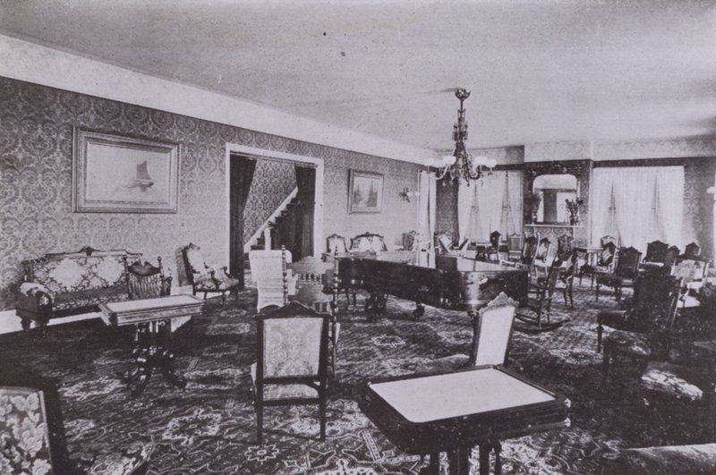 Old Orchard House, Maine: Salon (zdjęcie czarno-białe) autorstwa American Photographer (after)