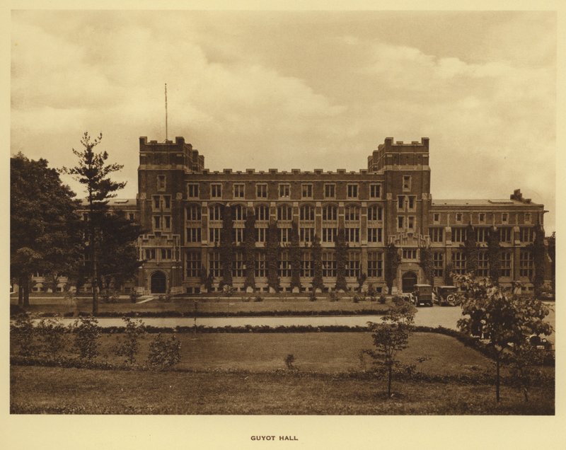 Uniwersytet Princeton: Guyot Hall (zdjęcie czarno-białe) autorstwa American Photographer (after)
