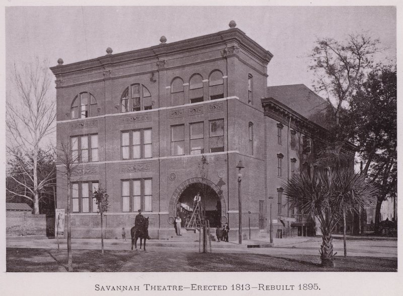 Teatr Savannah, wzniesiony 1813, przebudowa 1895 (zdjęcie czarno-białe) autorstwa American Photographer (after)