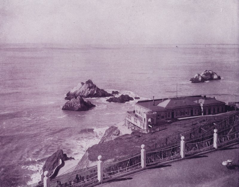 Seal Rocks i Cliff House przy Golden Gate, San Francisco (zdjęcie czarno-białe) autorstwa American Photographer (after)