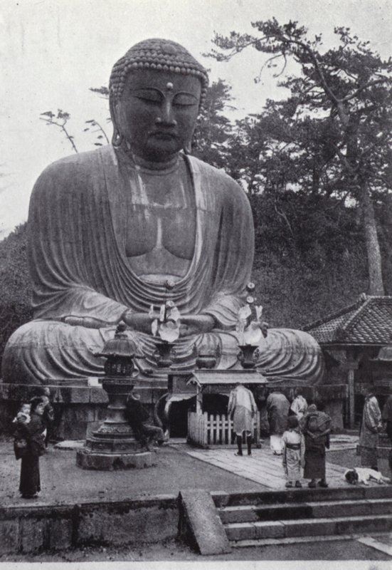 Wielki Brązowy Budda, czczony od sześciu wieków (zdjęcie czarno-białe) autorstwa American Photographer (after)